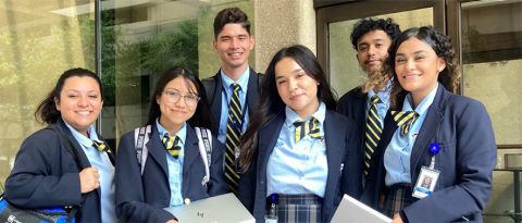 A los estudiantes de Cristo Rey les entusiasmó comenzar las pasantías en un lugar de trabajo donde se valora la DEI.